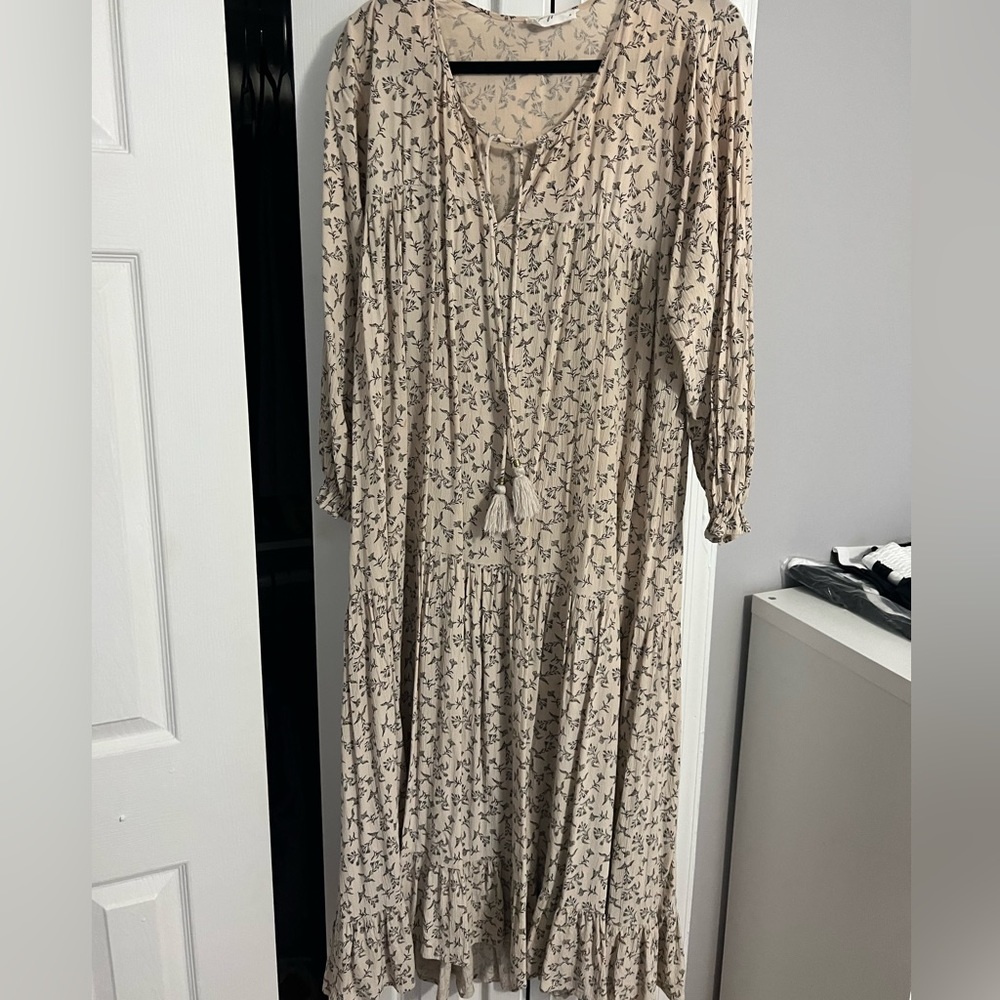 Carly Jean Los Angeles Cream Floral Dress